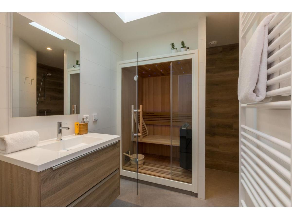 Beautiful Holiday Home With Sauna In A Quiet Wooded Area In Oostkapelle Εξωτερικό φωτογραφία