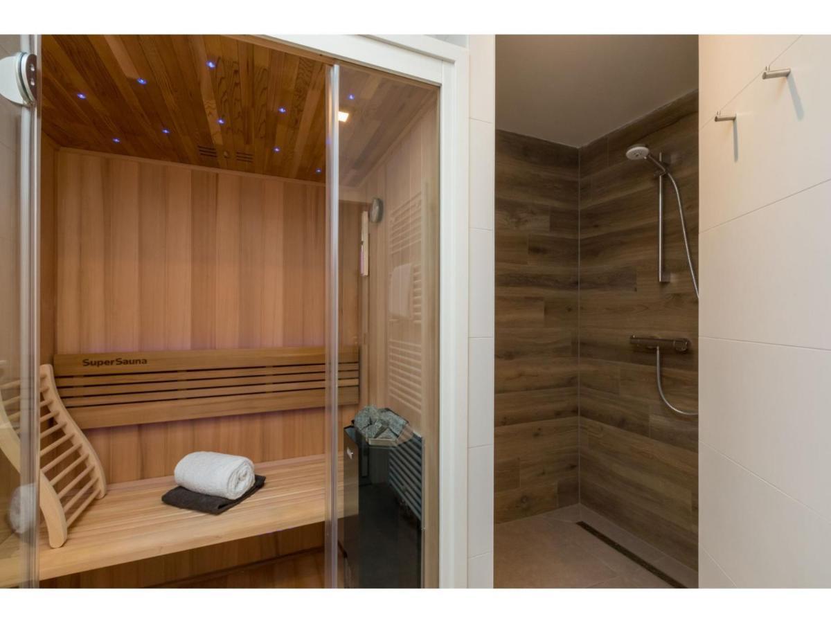 Beautiful Holiday Home With Sauna In A Quiet Wooded Area In Oostkapelle Εξωτερικό φωτογραφία